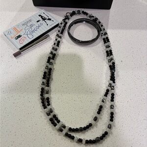 ❤️🖤Coastal Scents Passport Eye Shadow Palette and Marc Jacobs Highliner Gel ❤❤️